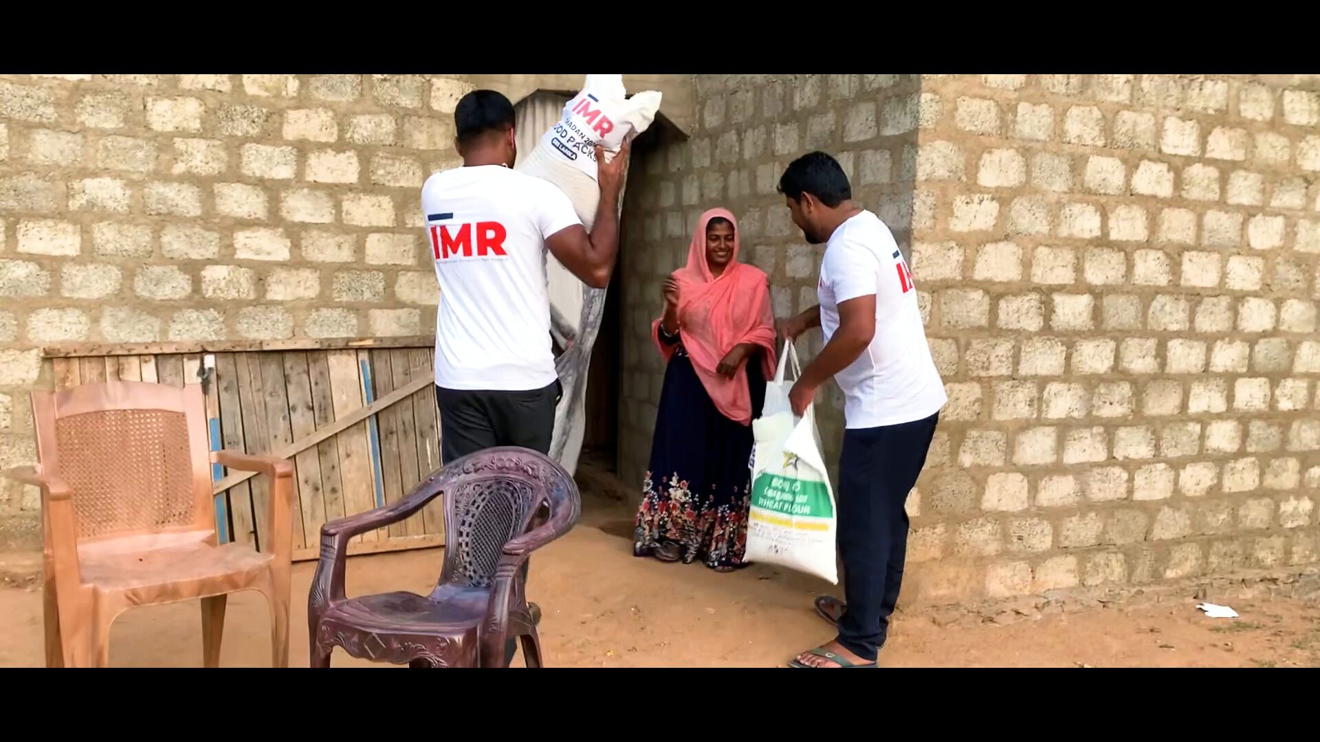 imr_food_distribution_srilanka_family3