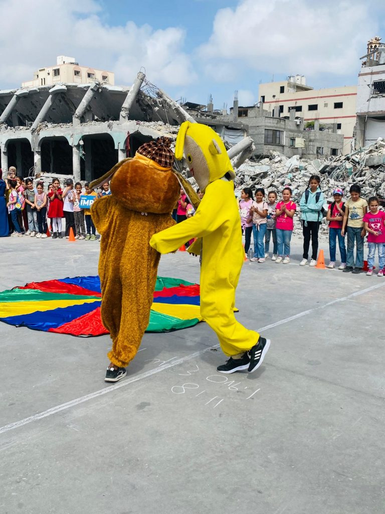 Psychosocial Resilient Minds 2025 - Mascot Paint